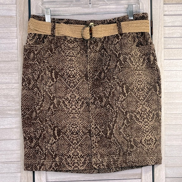 CHAPS Brown Snakeskin Pattern Stretch Denim Mini Skirt w Belt-6 - Picture 1 of 2